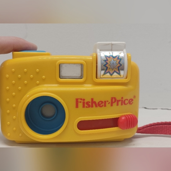 Vintage 1993 Fisher-Price Yellow Toy Camera #2077 Works 24 Animal Pics - Picture 6 of 9